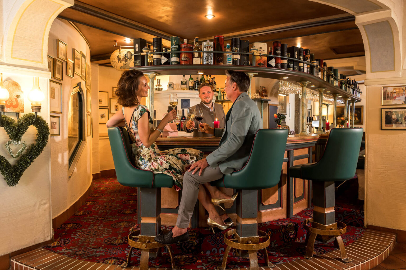 hotel wastlwirt bar