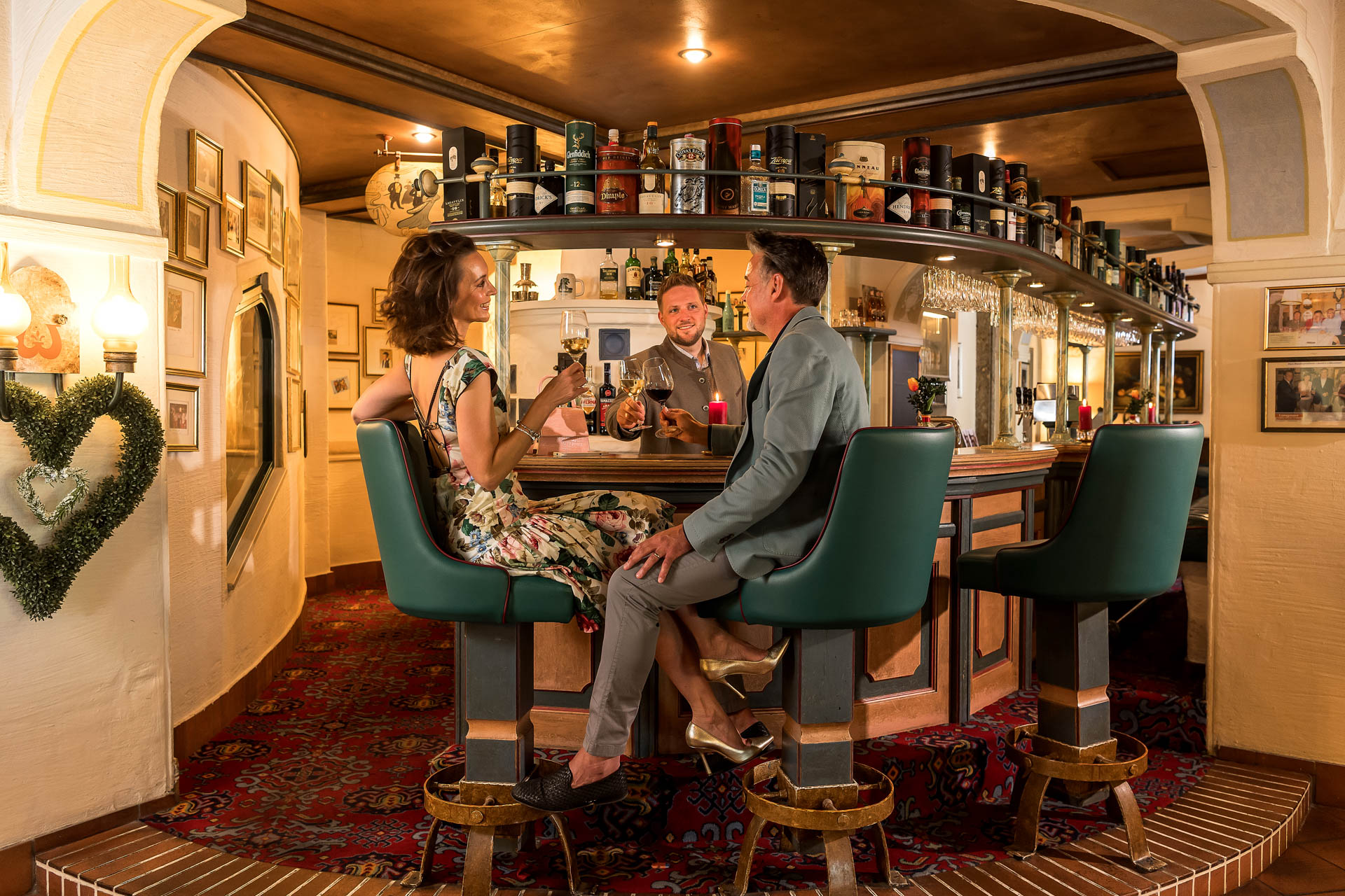 hotel wastlwirt bar