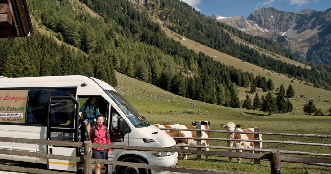 Tälerbus umweltbewusst in die Seitentäler