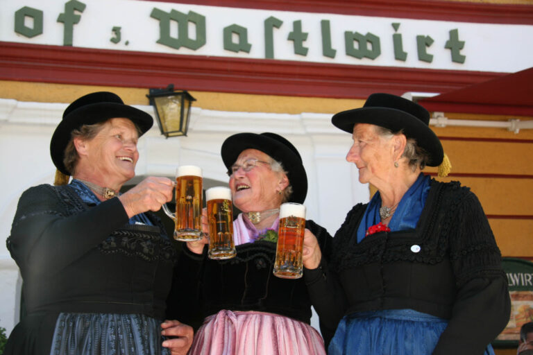 wastlwirt brauchtum tradition frauen