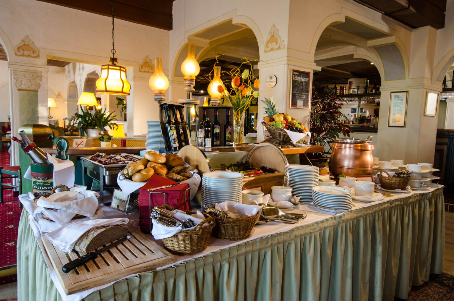 wastlwirt-hotellobby-1