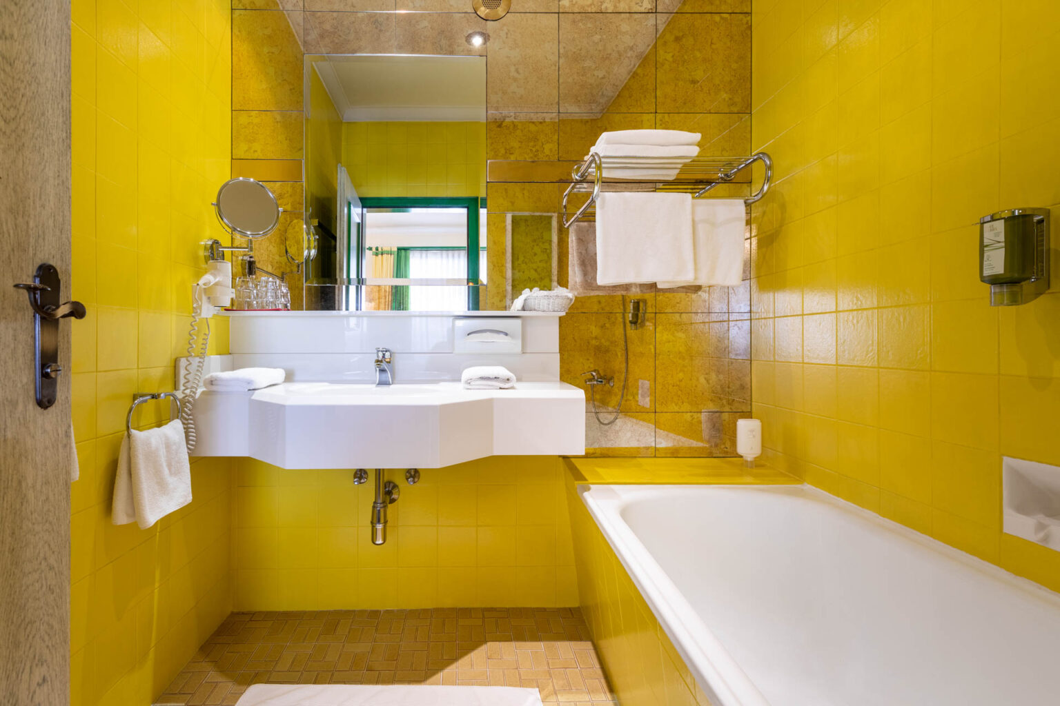 wastlwirt-standard-suite-05